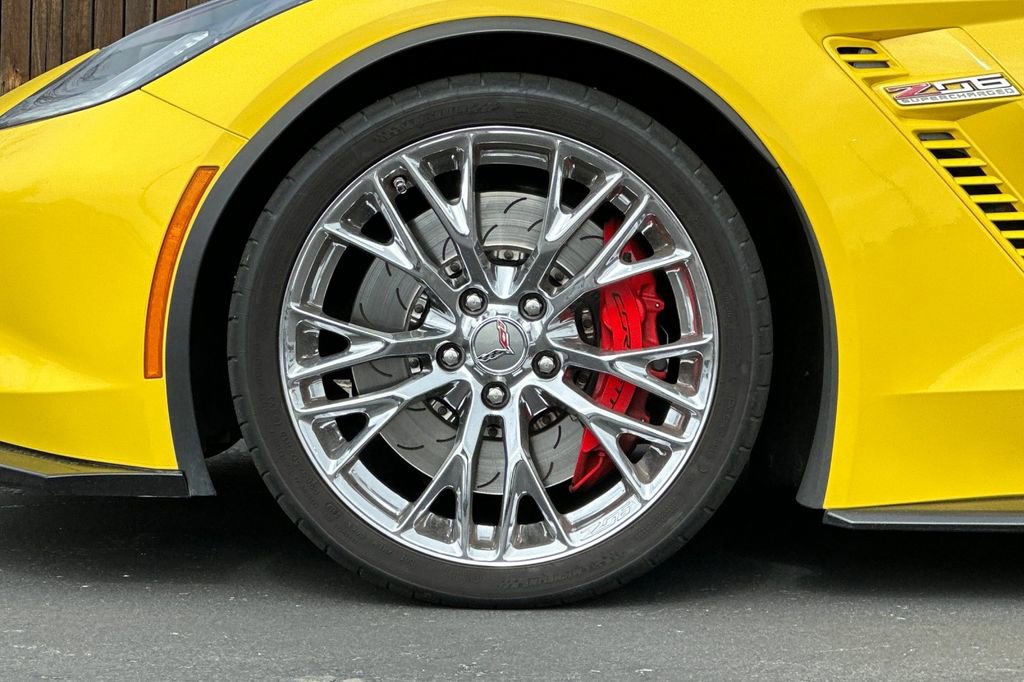 Used 2016 Chevrolet Corvette Z06 w/ 3LZ Preferred Equipment Group image 24