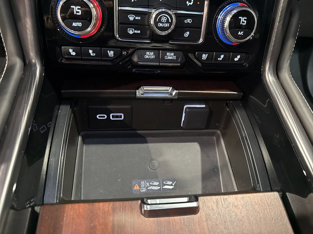 Used 2024 GMC Yukon Denali Ultimate AWD/4WD image 34