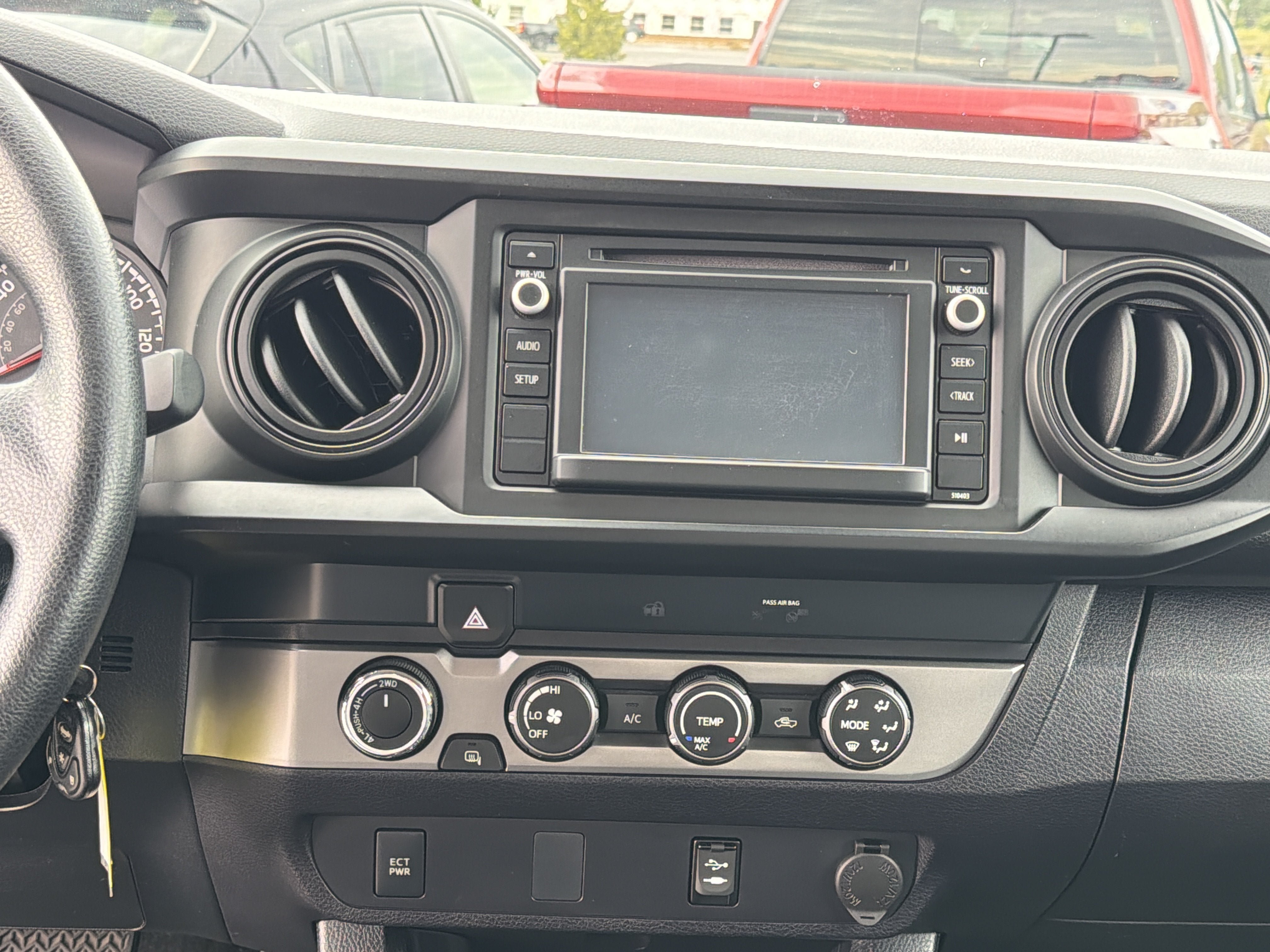 Certified 2019 Toyota Tacoma SR w/ SX Package AWD/4WD image 17
