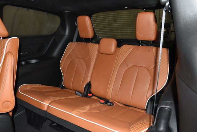 New 2026 Chrysler Pacifica Pinnacle w/ Trailer Tow Group image 34
