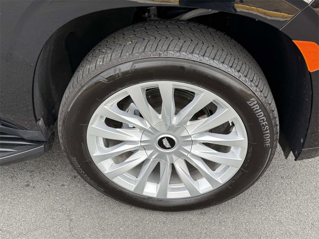 Used 2024 Cadillac Escalade Luxury image 9