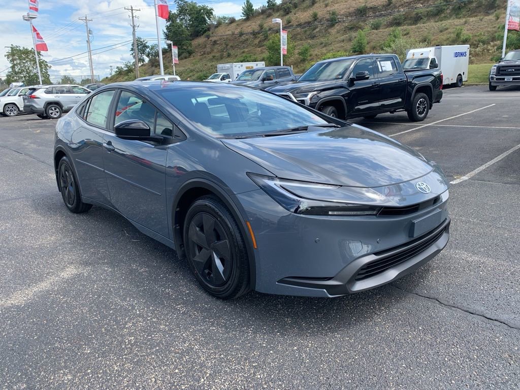 New 2025 Toyota Prius LE