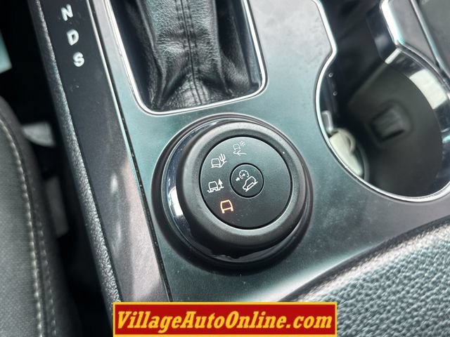 Used 2016 Ford Explorer XLT w/ Equipment Group 201A AWD/4WD image 21