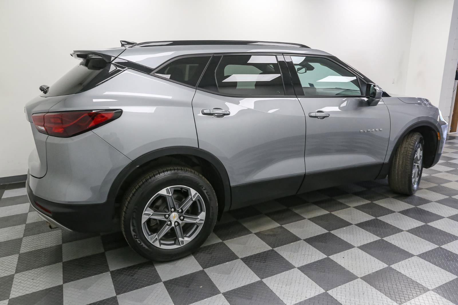 Used 2023 Chevrolet Blazer LT w/ Convenience Package image 11