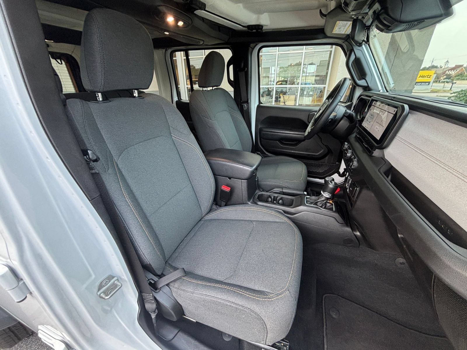 Used 2025 Jeep Wrangler Unlimited Sport AWD/4WD image 34