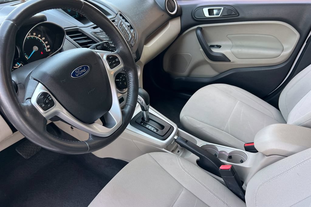 Used 2016 Ford Fiesta SE FWD image 12