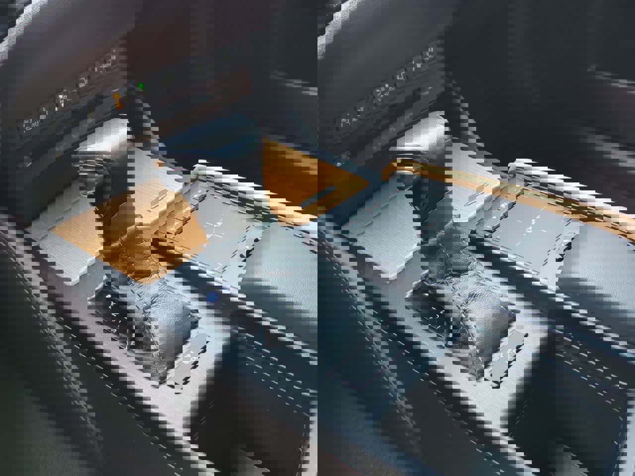 Used 2019 Lexus ES 350 Luxury w/ Accessory Package image 32