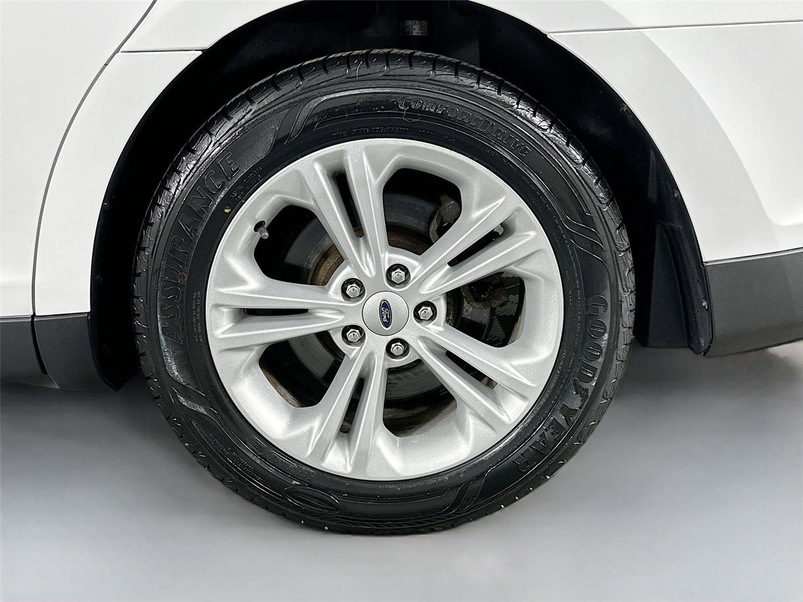 Used 2018 Ford Taurus SE FWD image 28