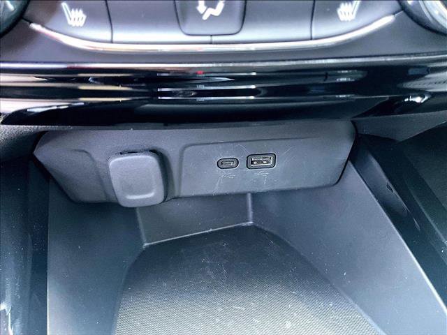 Used 2025 Chevrolet Trax LT w/ Driver Confidence Package FWD image 25