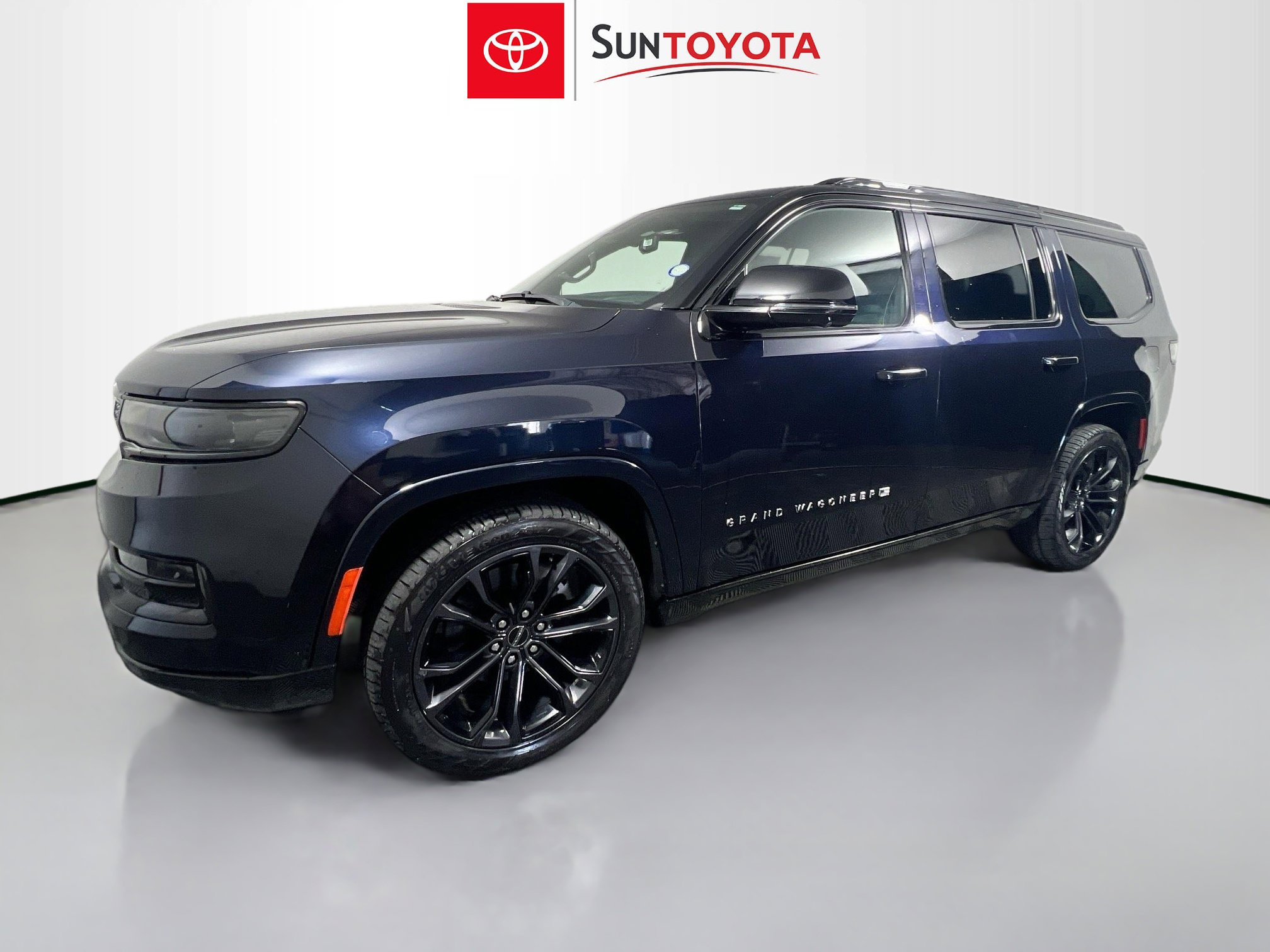 Used 2024 Jeep Grand Wagoneer Series II w/ Quick Order Packagew 28T AWD/4WD image 9