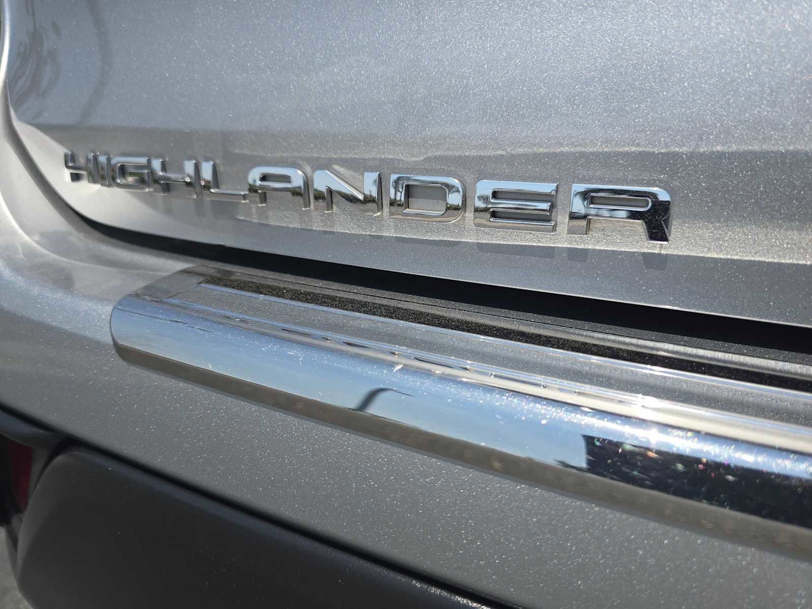 Used 2022 Toyota Highlander XLE image 14