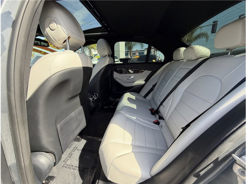 Used 2018 Mercedes-Benz C 300 Sedan w/ Premium Package image 23