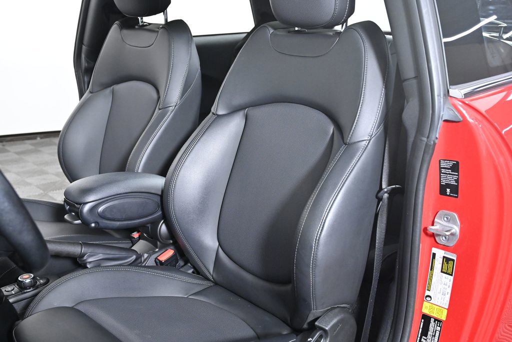 Used 2021 MINI Cooper S w/ Premium Package image 23