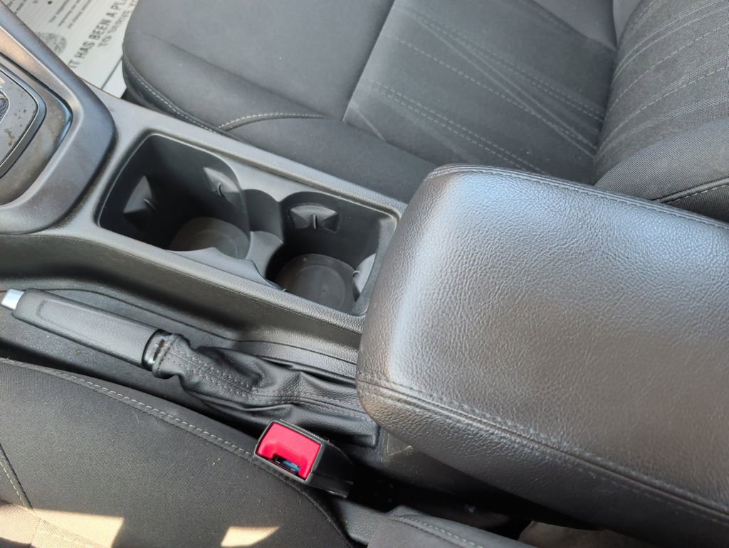 Used 2016 Ford Focus SE FWD image 17