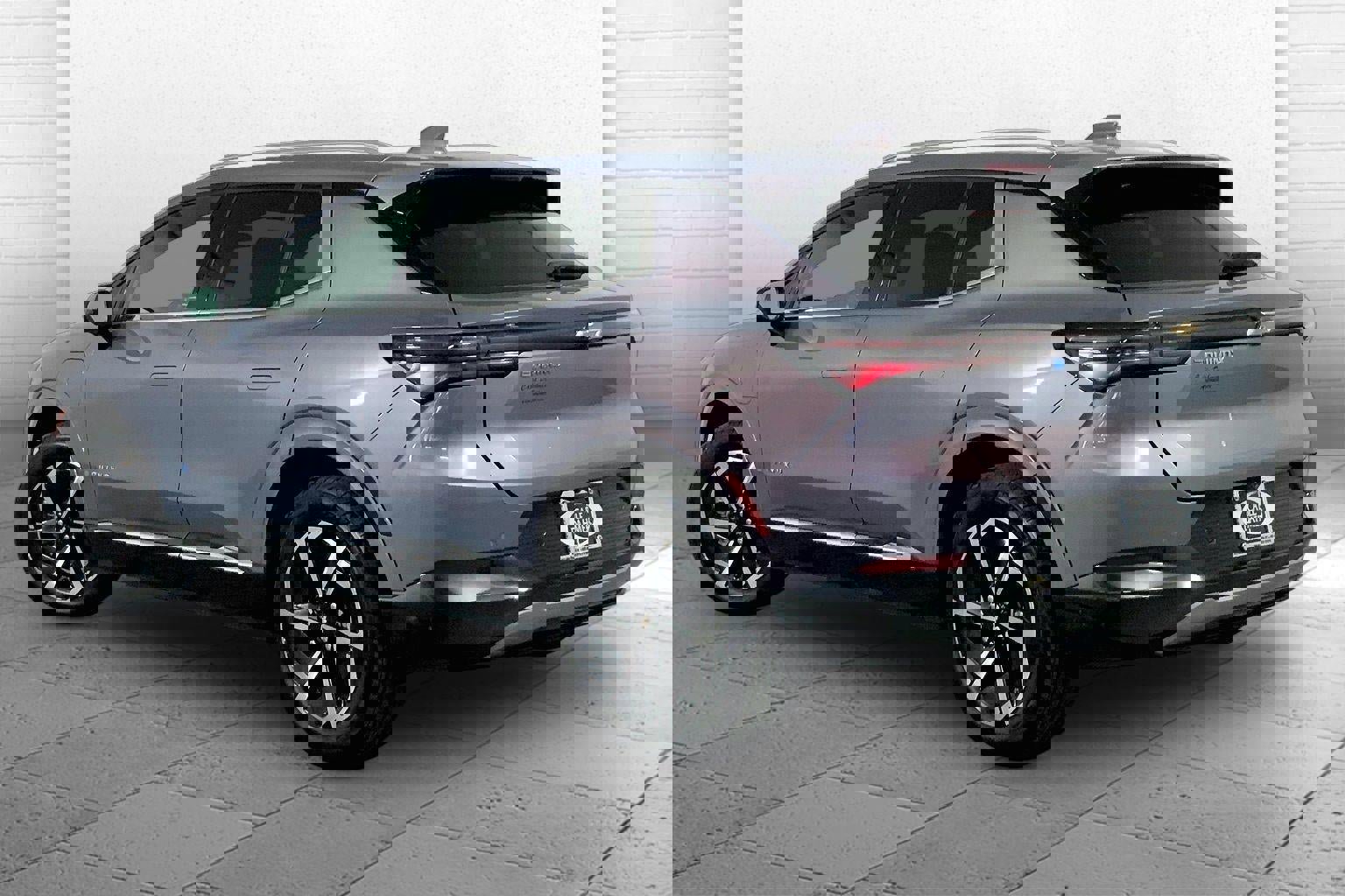 Used 2025 Chevrolet Equinox EV LT FWD image 11