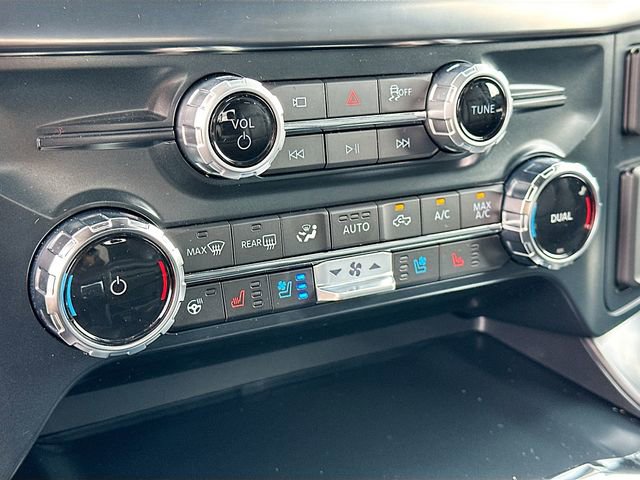 Used 2025 Ford F150 Lariat w/ Equipment Group 501A Mid image 16