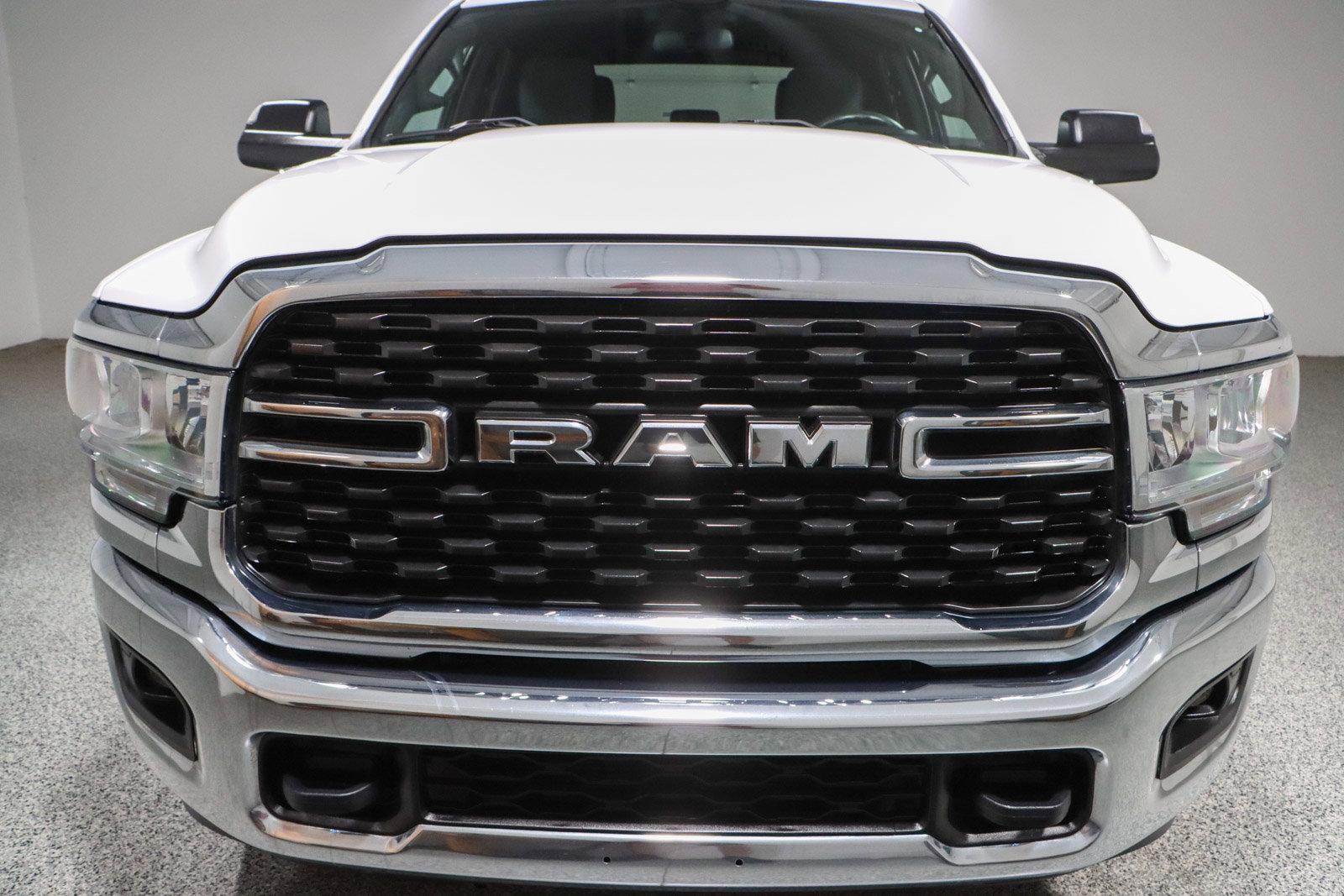 Used 2022 RAM 2500 Big Horn w/ Cold Weather Group image 4