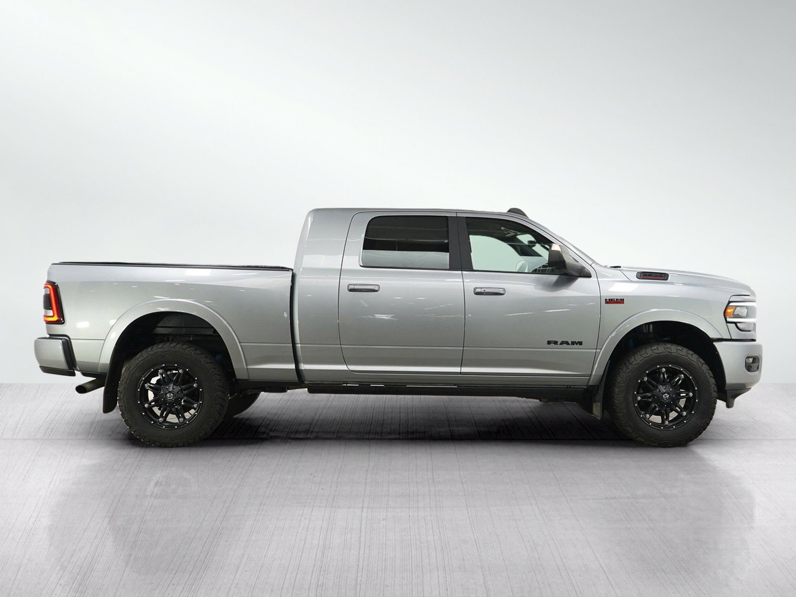 Used 2022 RAM 2500 Laramie AWD/4WD image 6