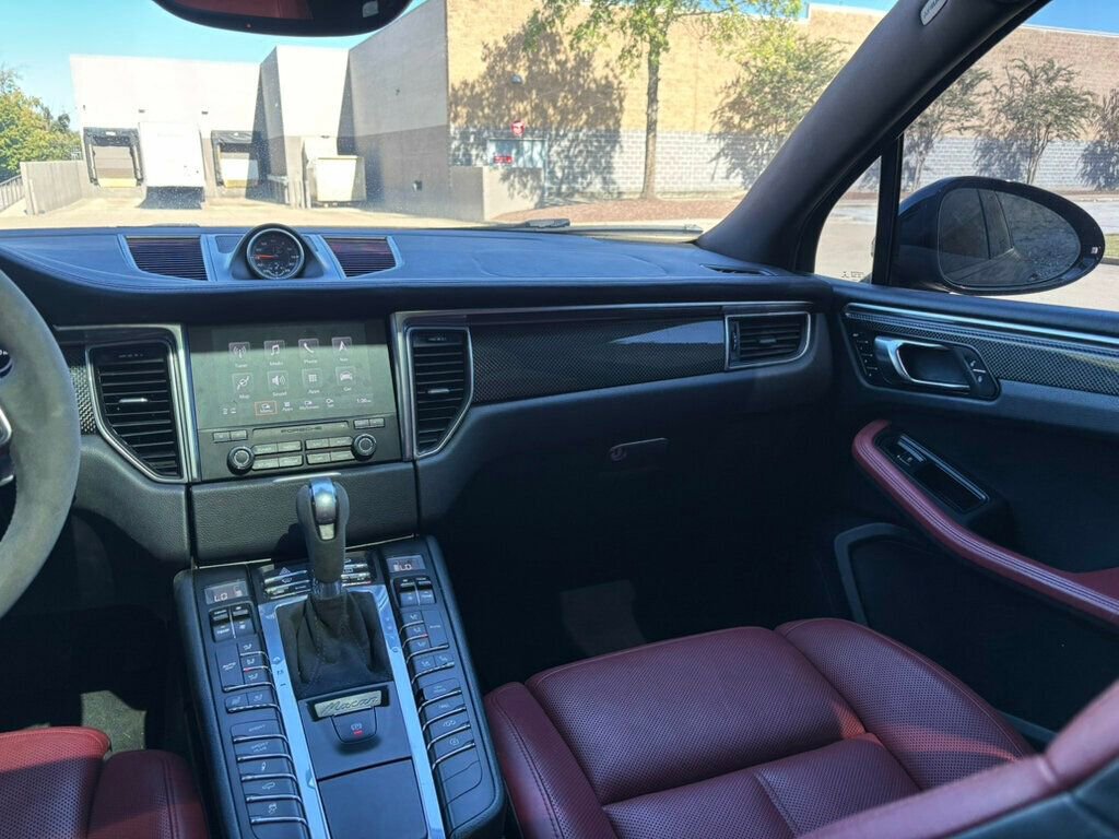 Used 2018 Porsche Macan GTS image 25