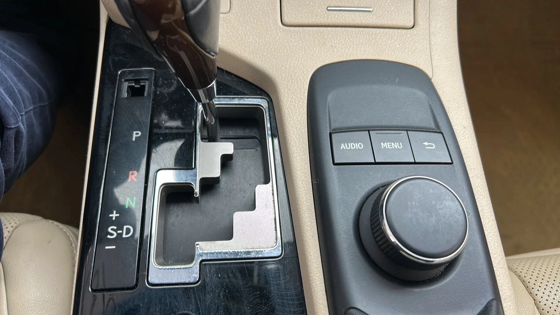 Used 2014 Lexus ES 350 w/ Premium Package FWD image 27