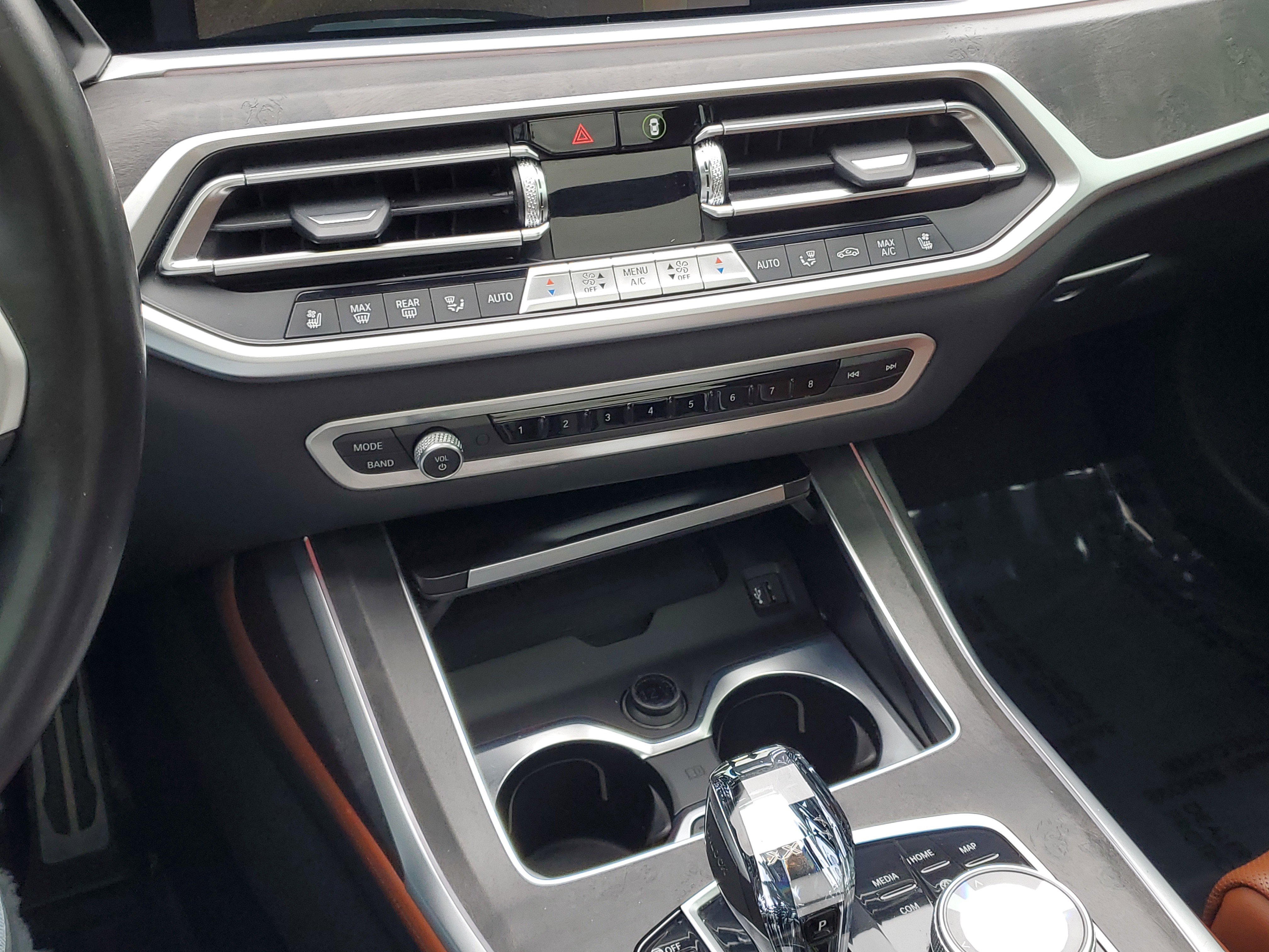 Used 2022 BMW X7 M50i image 19