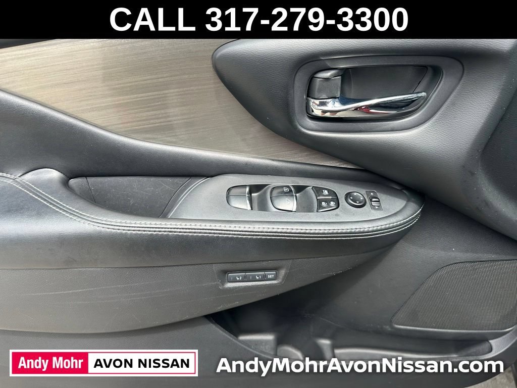 Used 2017 Nissan Murano SL w/ Cargo Package AWD/4WD image 13