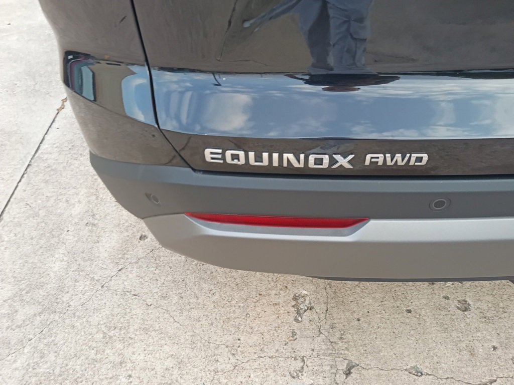 Used 2025 Chevrolet Equinox LT image 10