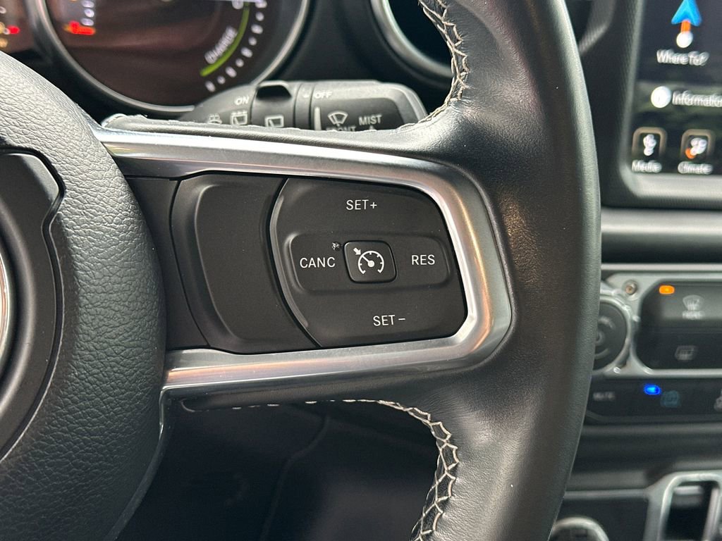 Used 2022 Jeep Wrangler Unlimited Sahara AWD/4WD image 24
