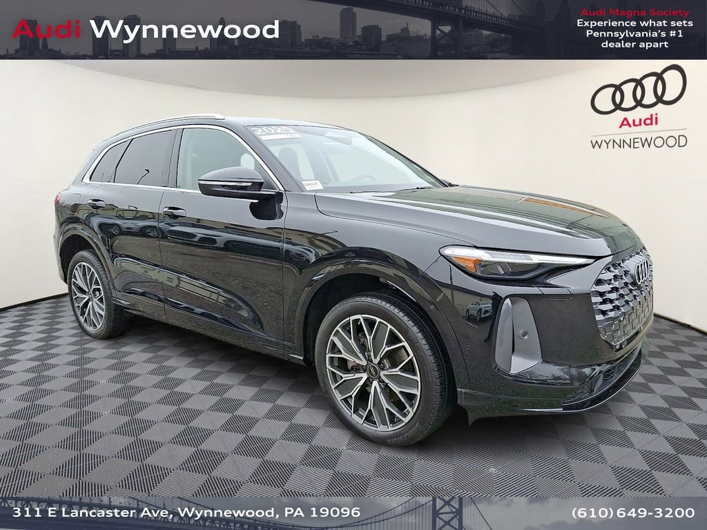 Used 2025 Audi Q5 Premium Plus w/ Premium Plus