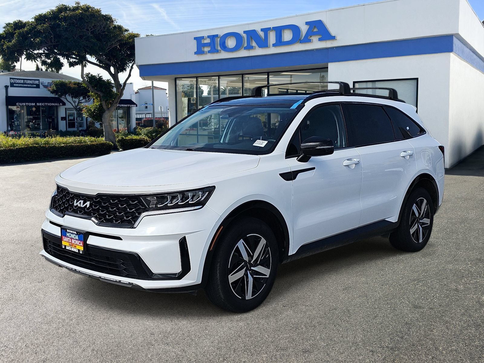 Used 2023 Kia Sorento S w/ Panoramic Sunroof Package