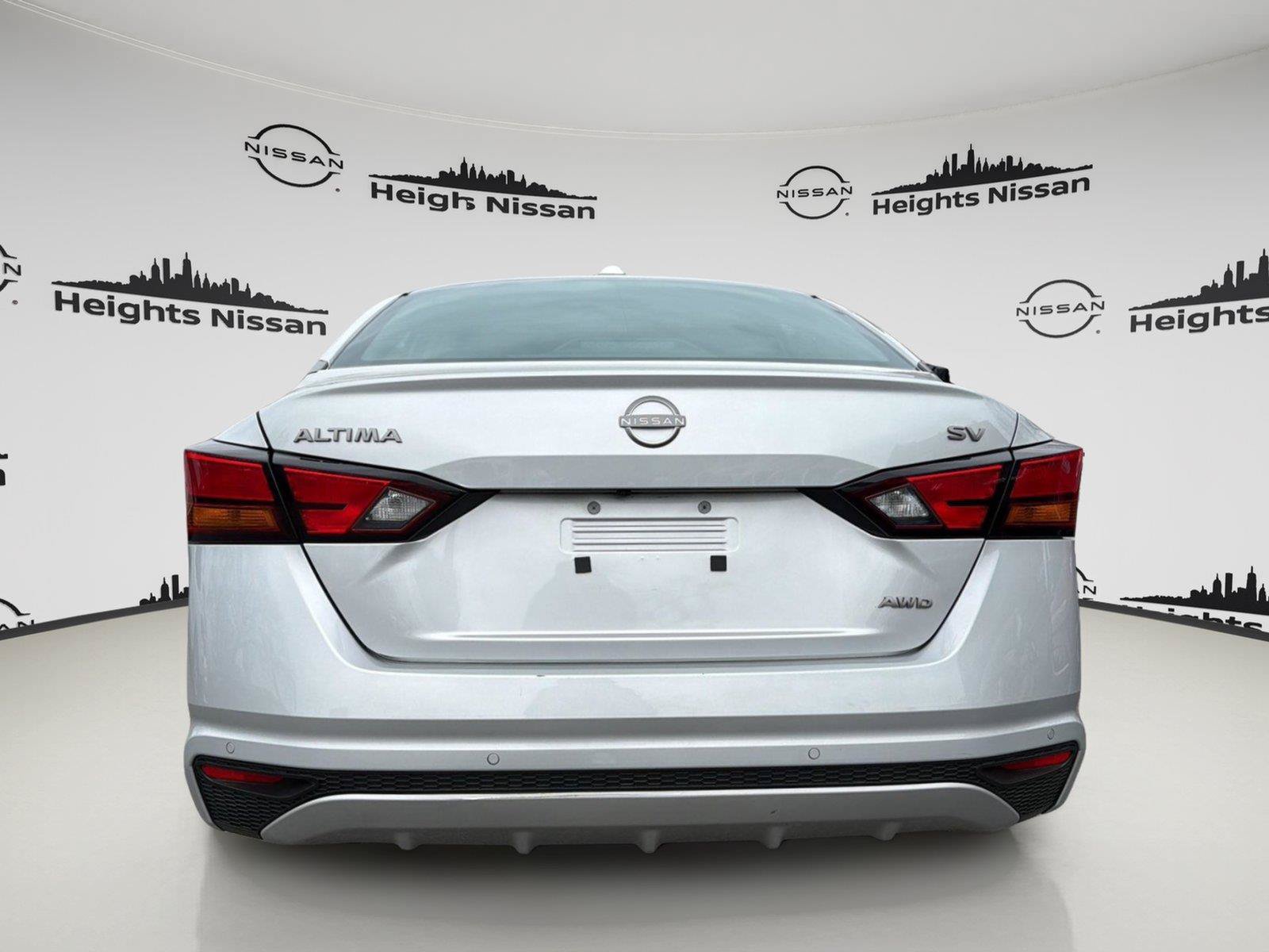 Used 2024 Nissan Altima 2.5 SV AWD/4WD image 4