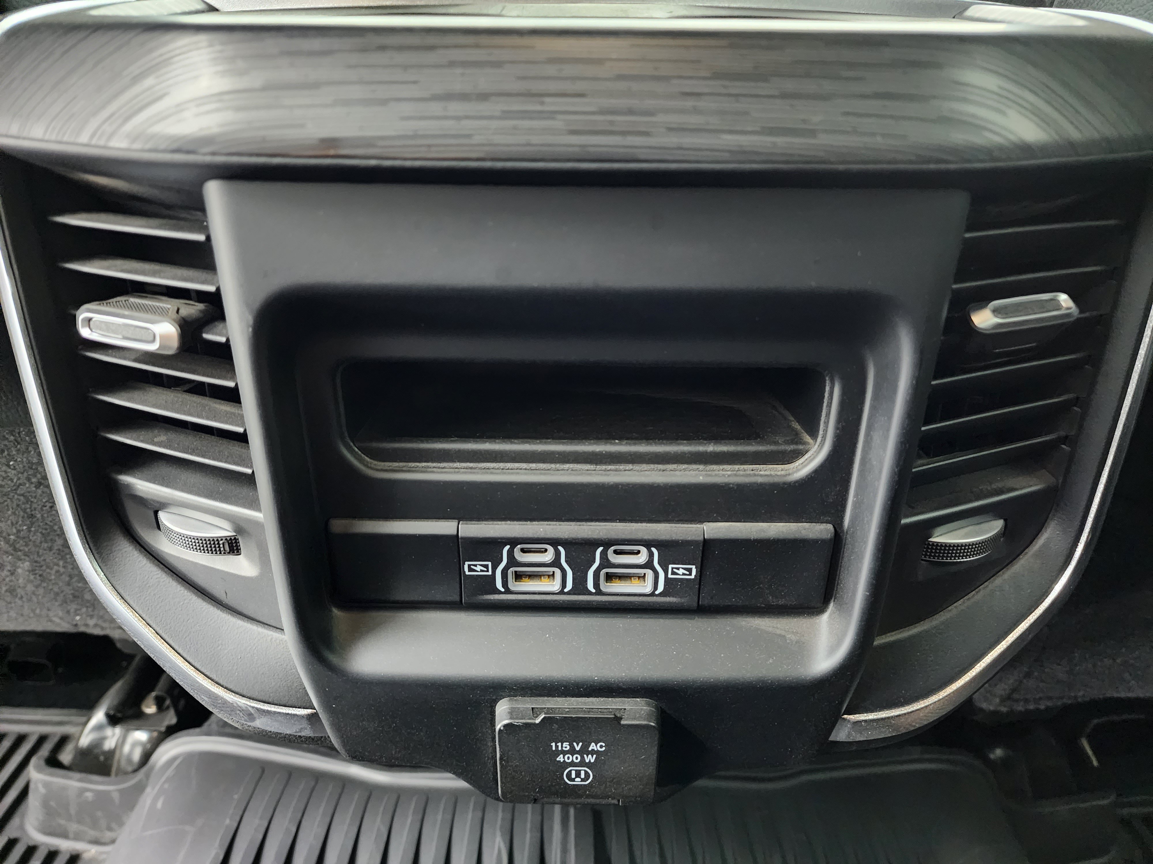 Used 2024 RAM 2500 Laramie w/ Night Edition AWD/4WD image 40