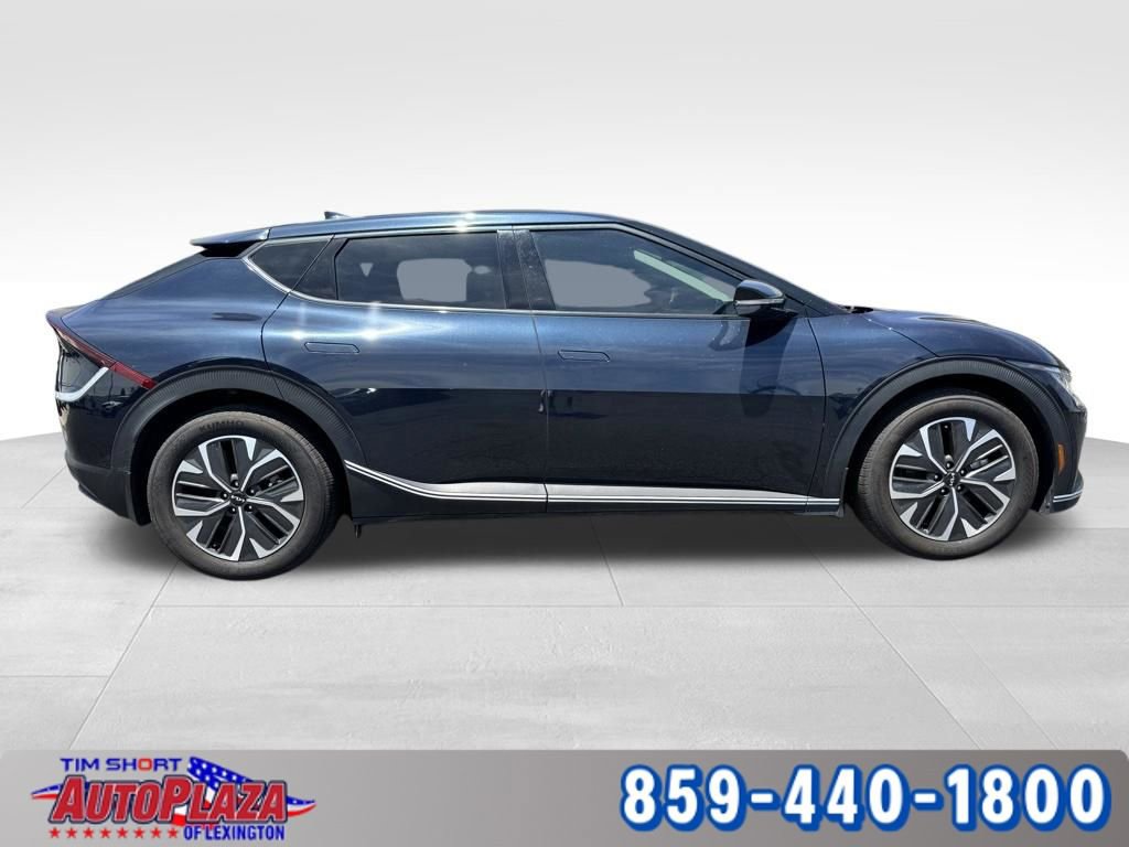 Used 2024 Kia EV6 Light AWD/4WD image 9
