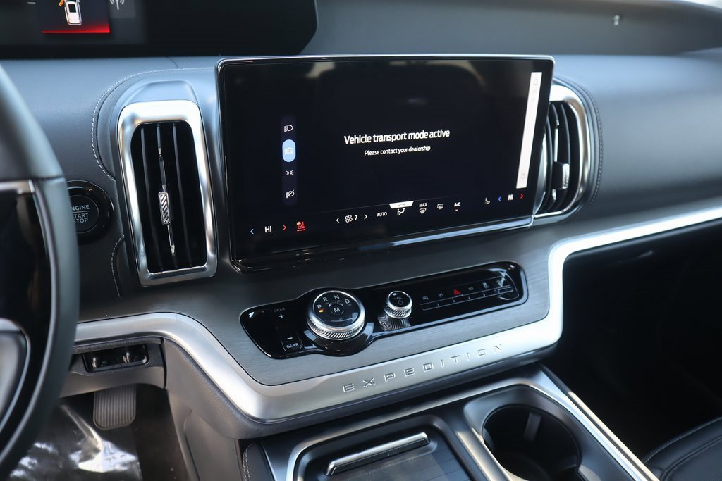 New 2025 Ford Expedition Platinum w/ Driver's Package image 5