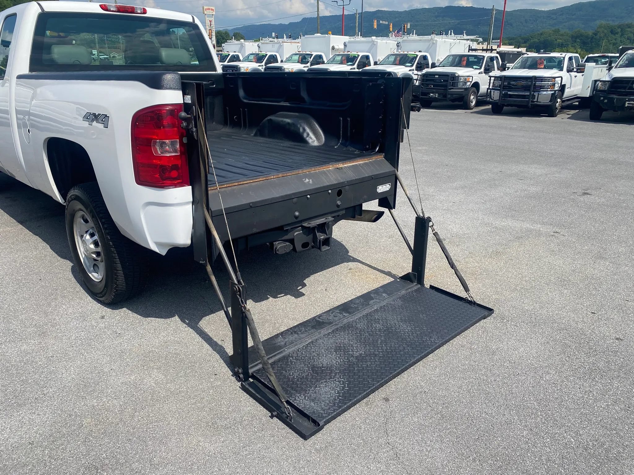Used 2013 Chevrolet Silverado 2500 W/T AWD/4WD image 31