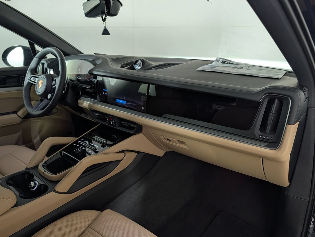 New 2026 Porsche Cayenne Coupe AWD/4WD image 19