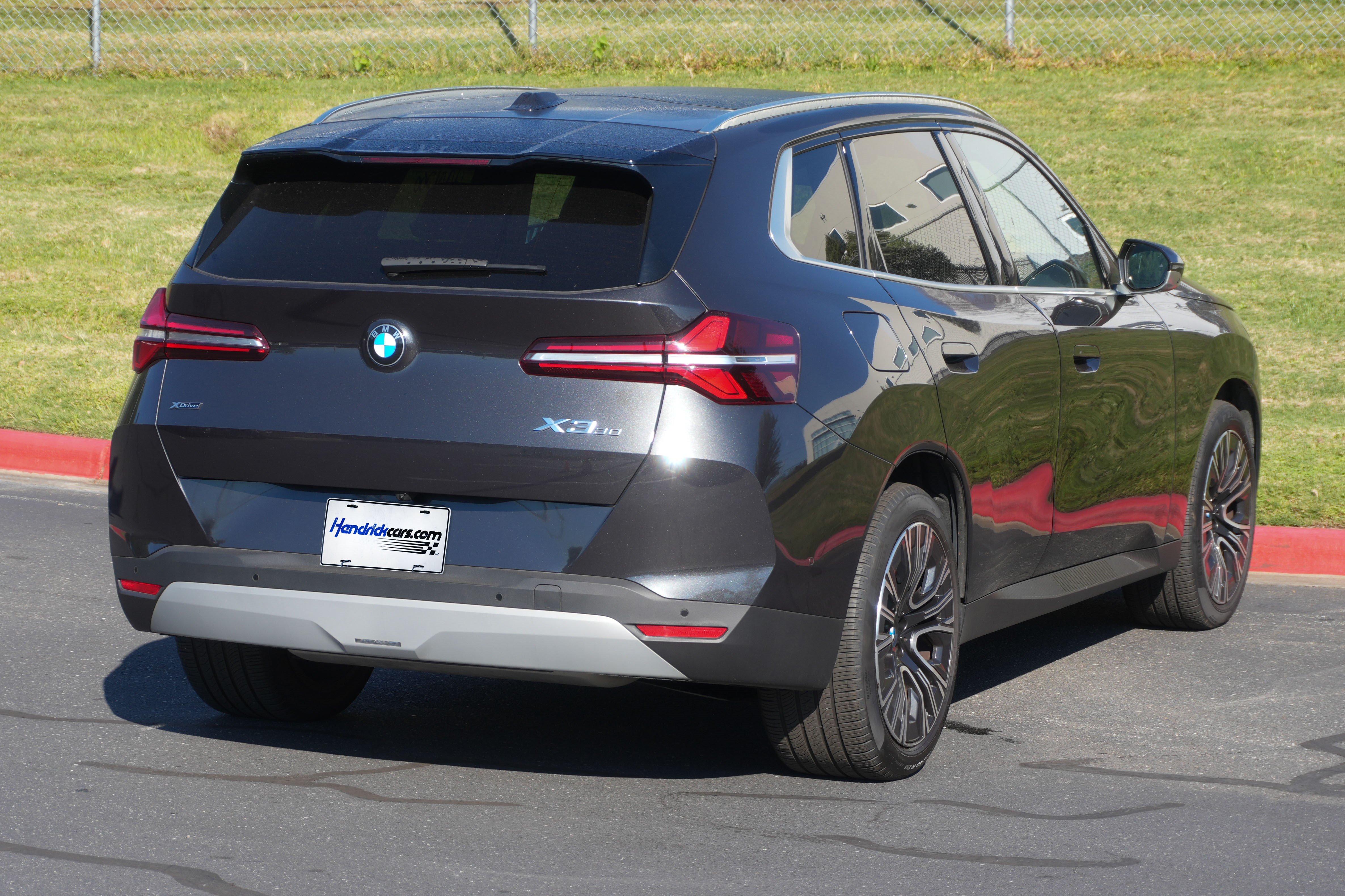 Certified 2025 BMW X3 xDrive30i AWD/4WD image 9