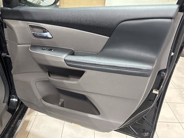 Used 2016 Honda Odyssey Touring Elite image 18
