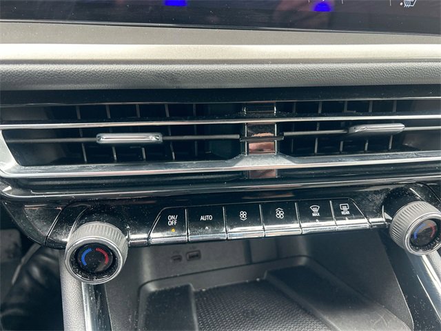 Certified 2025 Chevrolet Traverse LT image 23