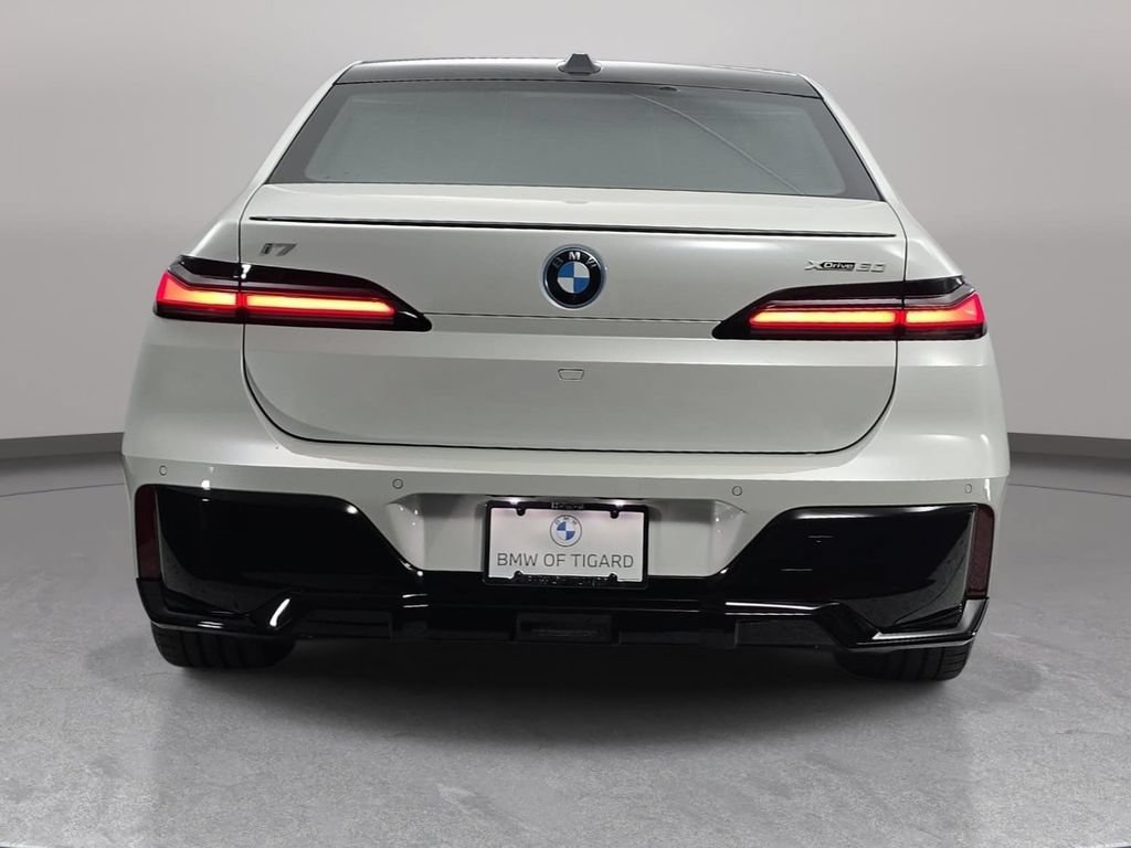 New 2026 BMW i7 xDrive60 w/ Executive Package AWD/4WD image 6