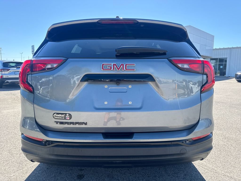 Used 2020 GMC Terrain SLE w/ Driver Convenience Package FWD image 5