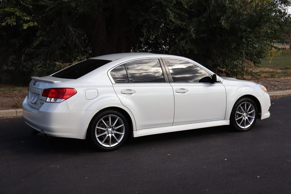 Used 2010 Subaru Legacy 2.5GT Limited AWD/4WD image 4