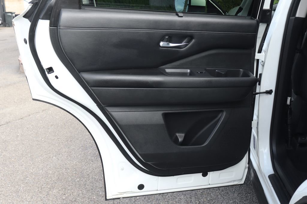 Used 2022 Nissan Pathfinder SL w/ SL Premium Package FWD image 38