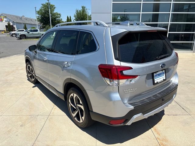 Used 2023 Subaru Forester Touring AWD/4WD image 5