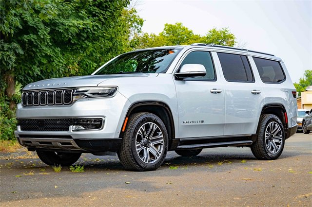 Used 2022 Jeep Wagoneer Series III w/ Flexible Seating Group image 18