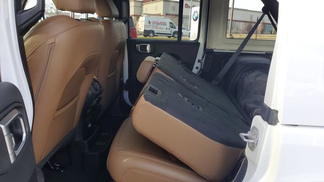 Certified 2022 Jeep Wrangler Unlimited Sahara w/ Cold Weather Group image 25