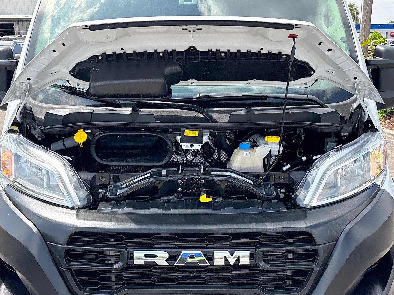Used 2025 RAM ProMaster 2500 w/ Convenience Group FWD image 28