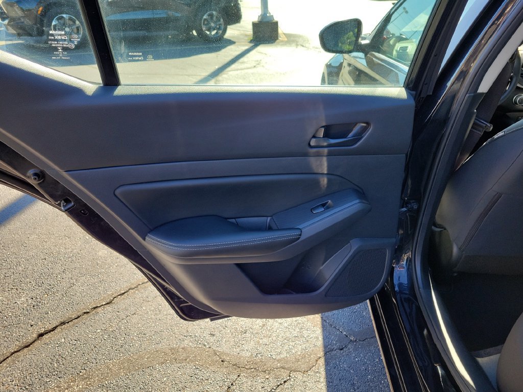 Used 2025 Nissan Altima 2.5 SV FWD image 18