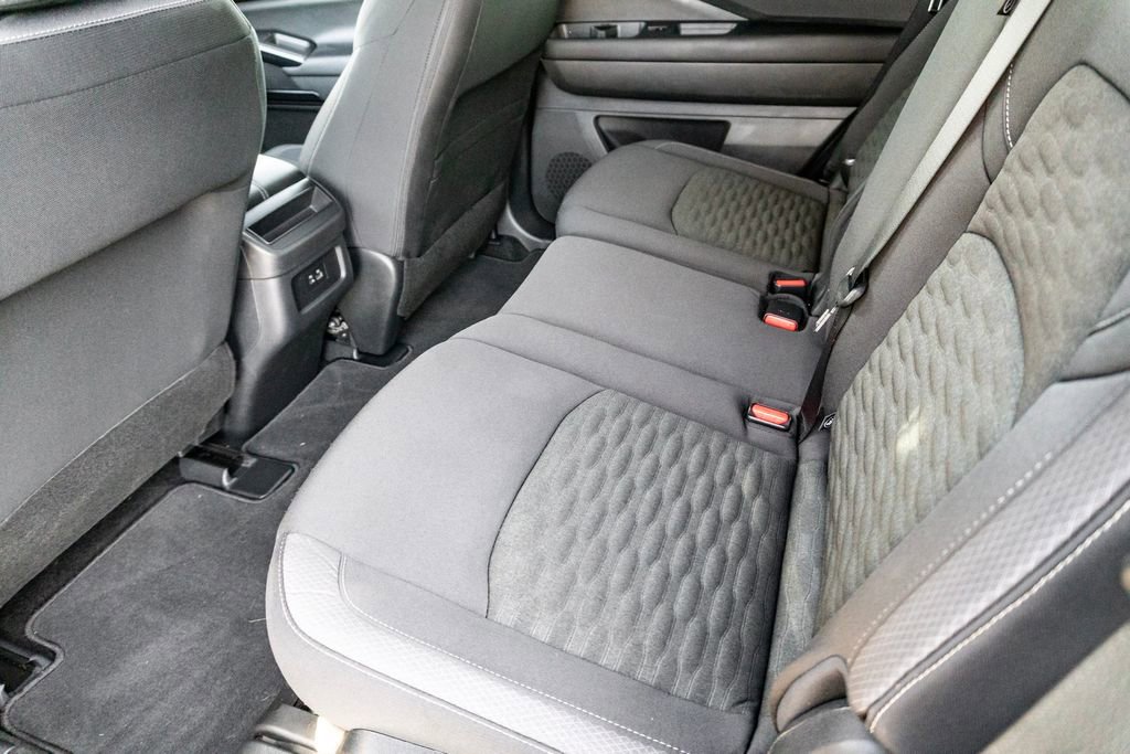 Used 2025 Nissan Pathfinder S FWD image 27