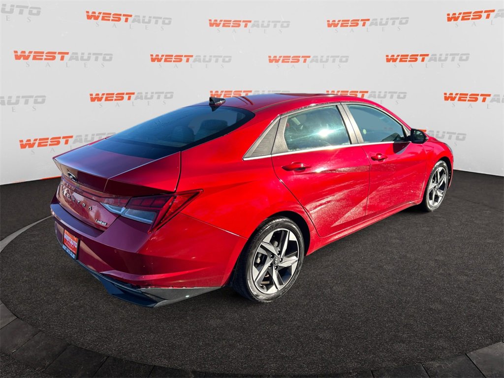 Used 2023 Hyundai Elantra Limited image 5